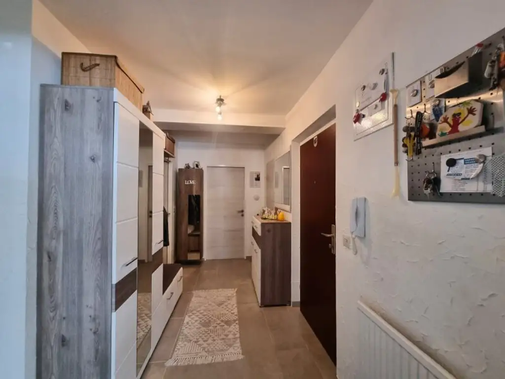 Bereit für den Einzug - Zentrale 3-Zimmer-Wohnung mit separater Küche - Ideal für Familien oder WGs!