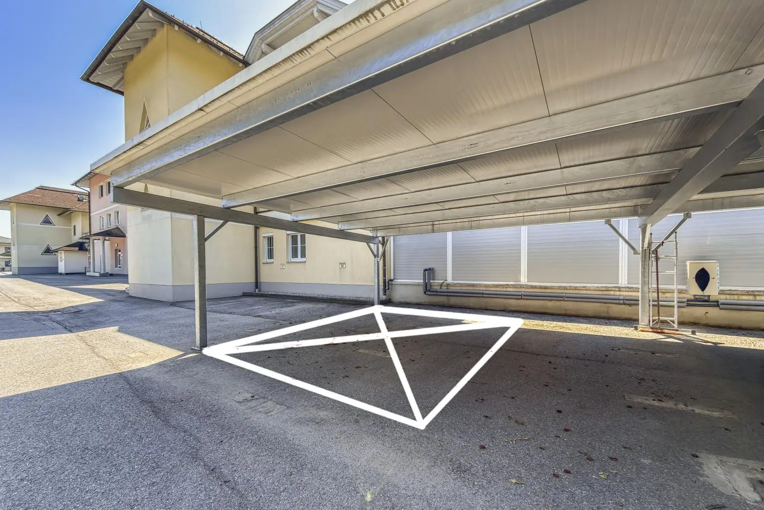 Carport Stellplatz