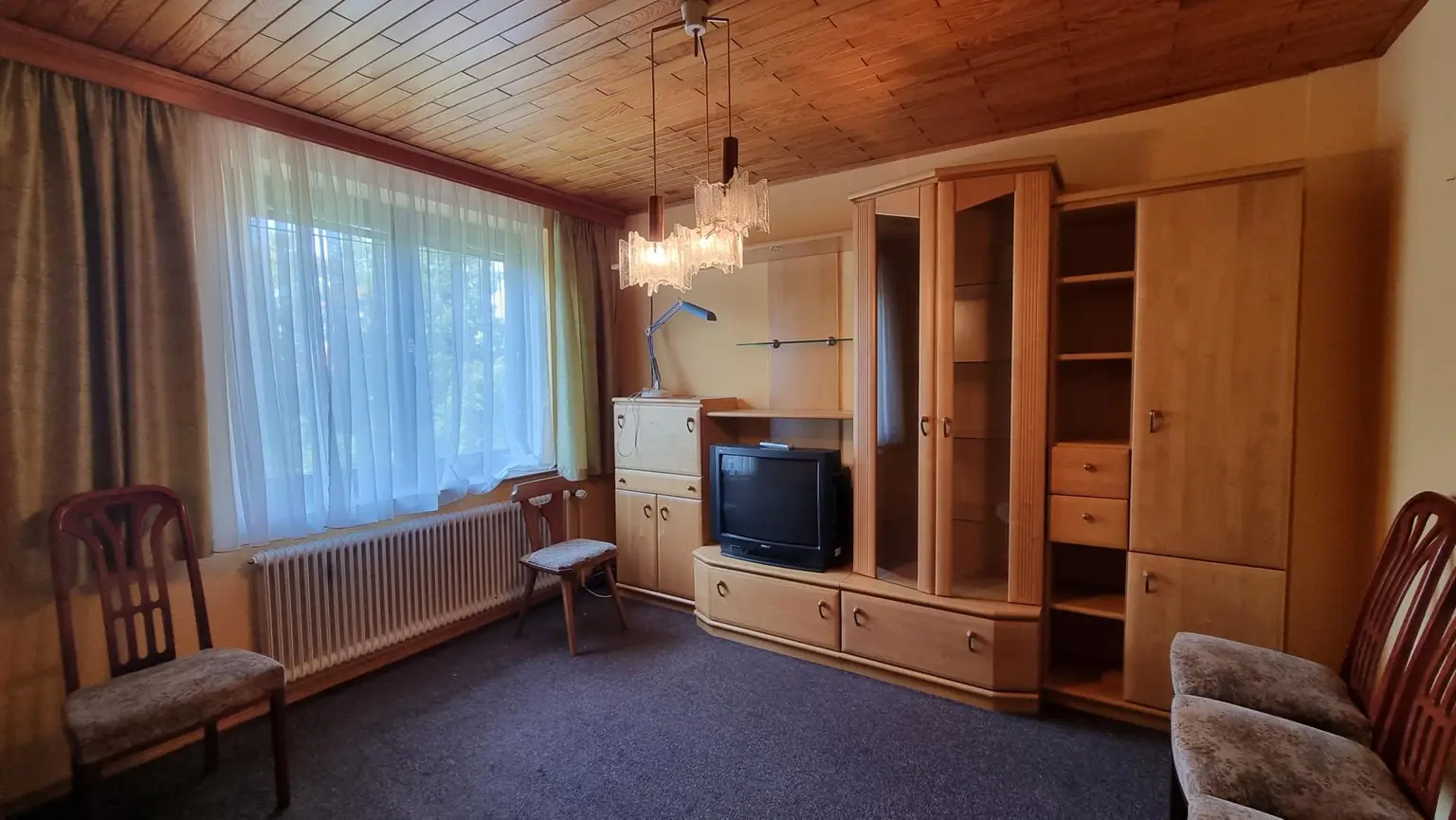 Wohnen in ruhiger Siedlungslage - Einfamilienhaus in Heuberg