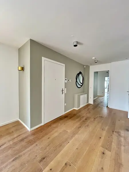 Exklusive Dachgeschosswohnung mit Grün-Blick in Top-Lage - Luxusausstattung