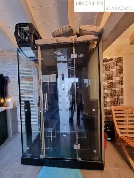 Porec Umgebung - Attraktives Steinhaus mit 2 Appartements und Pool/Wellness