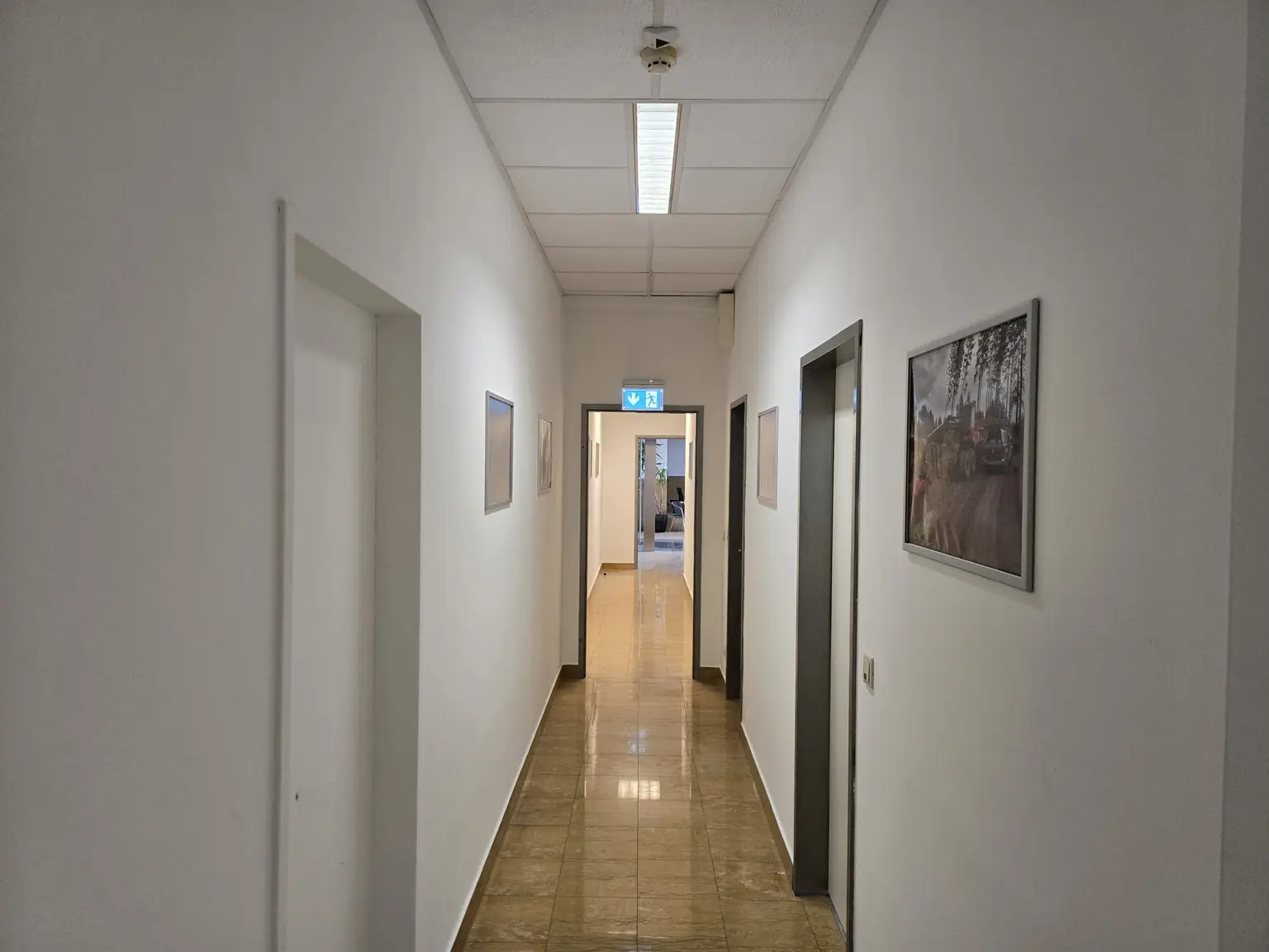 Gang zum Büro T.2.15