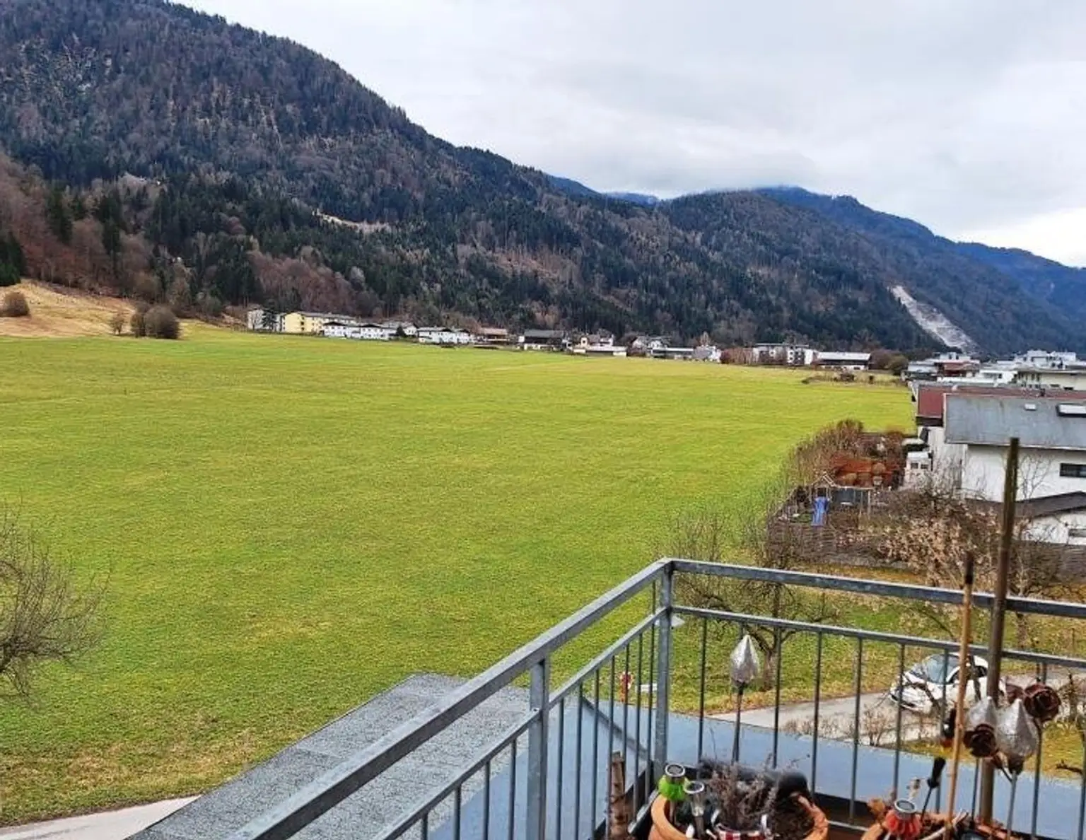Traumhafte Dachgeschoßwohnung in Wörgl: 4 Zimmer, Terrasse & 2 Tiefgaragenplätze!