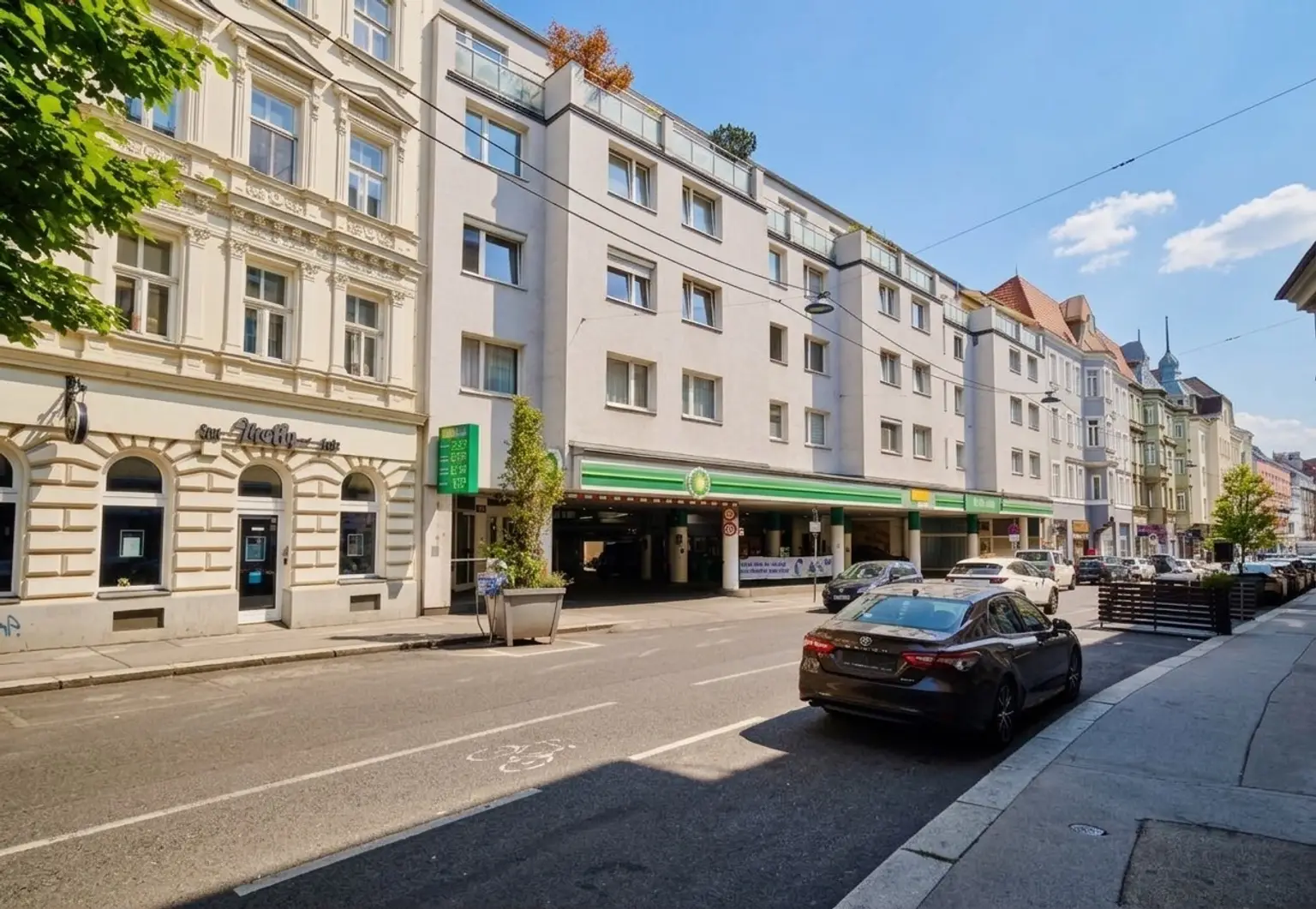 Charmante 2-Zimmer-Dachgeschosswohnung mit Ruheterrasse im 17. Bezirk