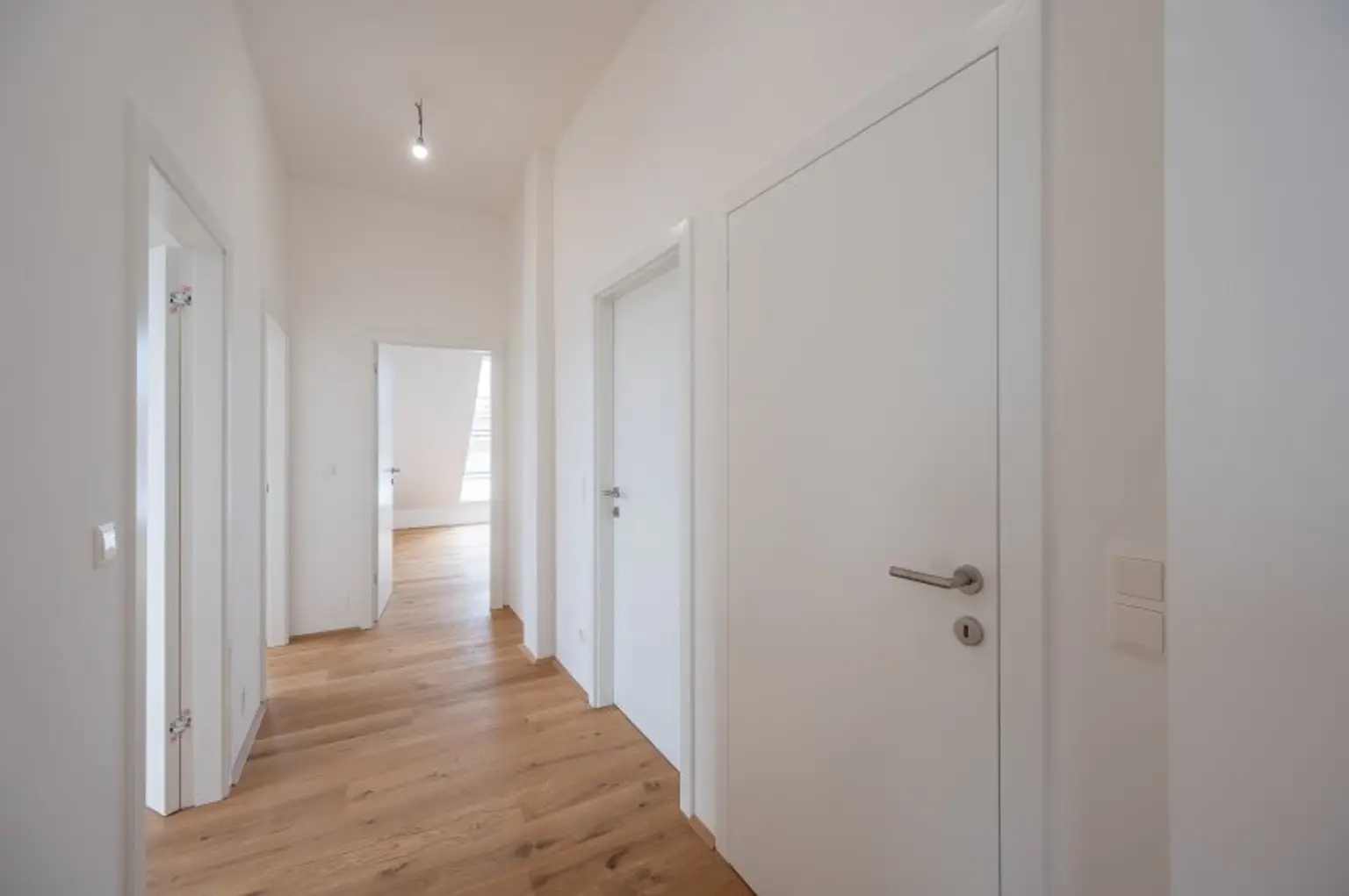 ++FonteFlats++ Fantastischer 4-Zimmer Dachgeschoss-ERSTBEZUG mit großartiger Dachterrasse