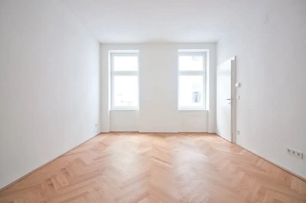 ERSTBEZUG nach Generalsanierung | separierte Küche | tolle Ausstattung | ruhige Innenhoflage