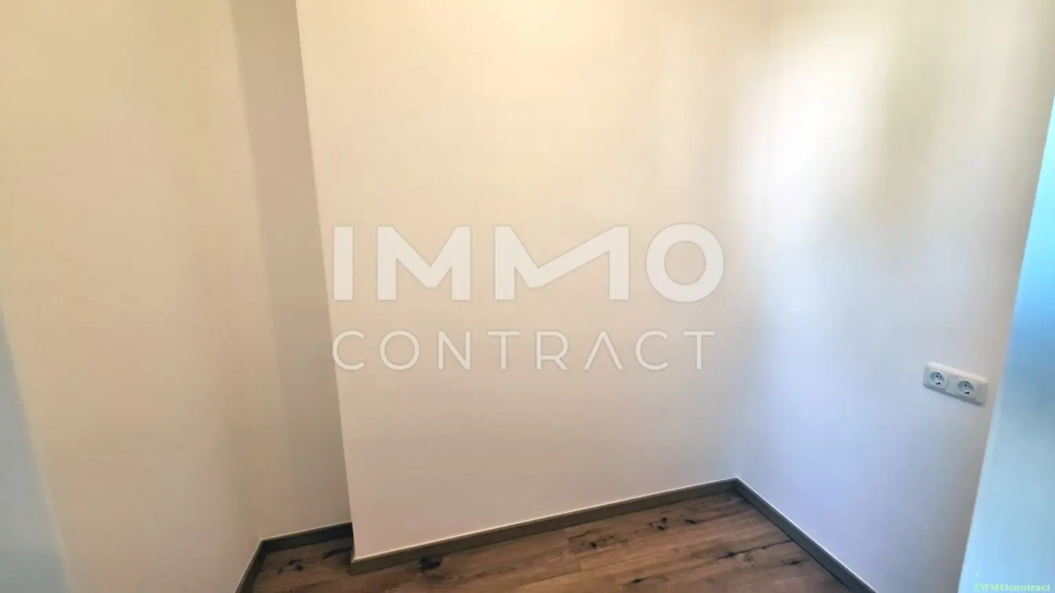 Neu sanierte 64 m² Eigentumswohnung mit Balkon im 2. Liftstock - Zentrum- und Bahnhofsnähe