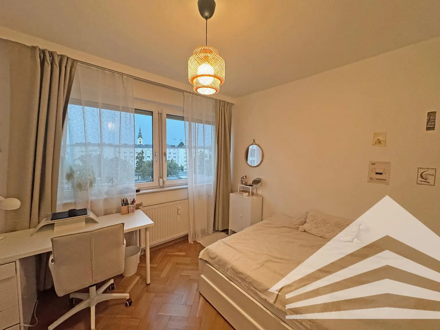 2. Schlafzimmer