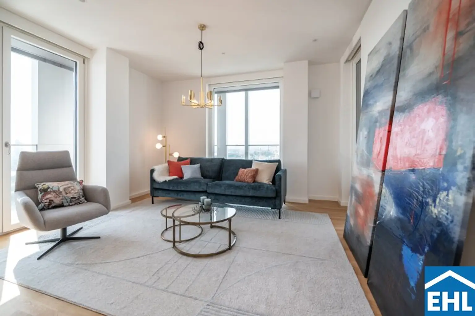 Erstbezug – 3-Zi.-Wohnung mit Rooftop Pool & Sauna