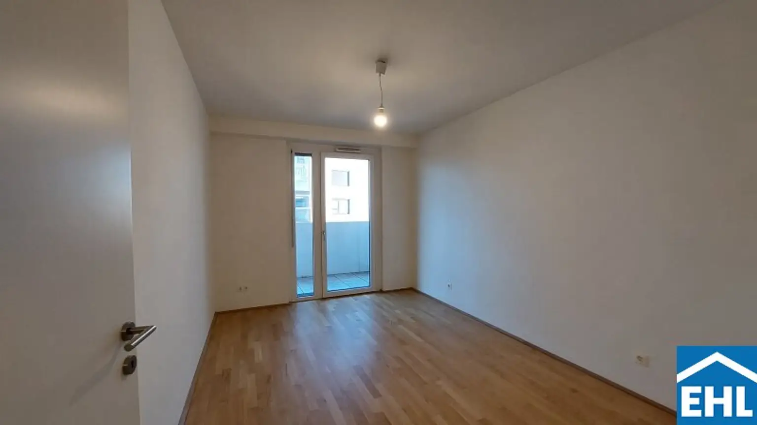 Ideal geschnittene 2-Zimmer Wohnung mit Loggia in U-Bahn-Nähe bei der Messe Wien!