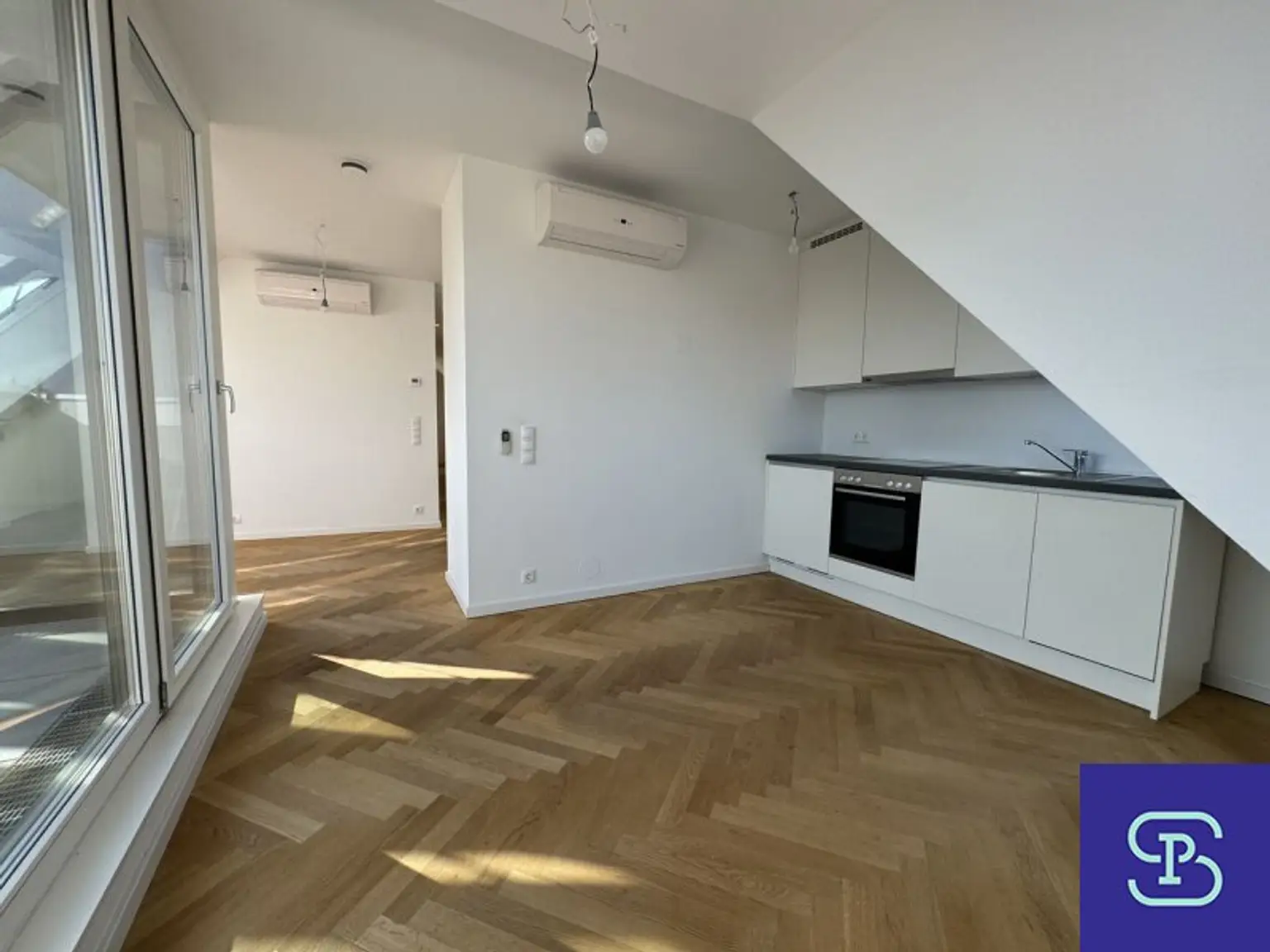 Provisionsfrei: Klimatisierte 73m² DG-Wohnung + 10,2m² Terrasse Nähe Karmelitermarkt - 1020 Wien