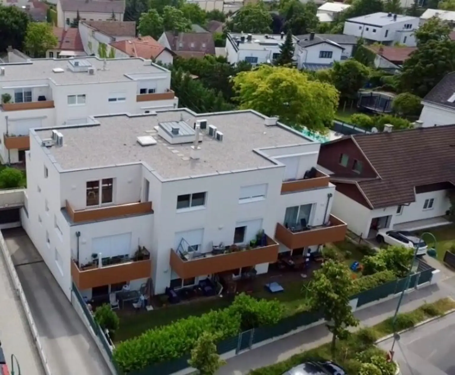 Bad Vöslauer Bestlage!!! - Designerwohnung mit 2. Terrassen und Tiefgaragenplatz