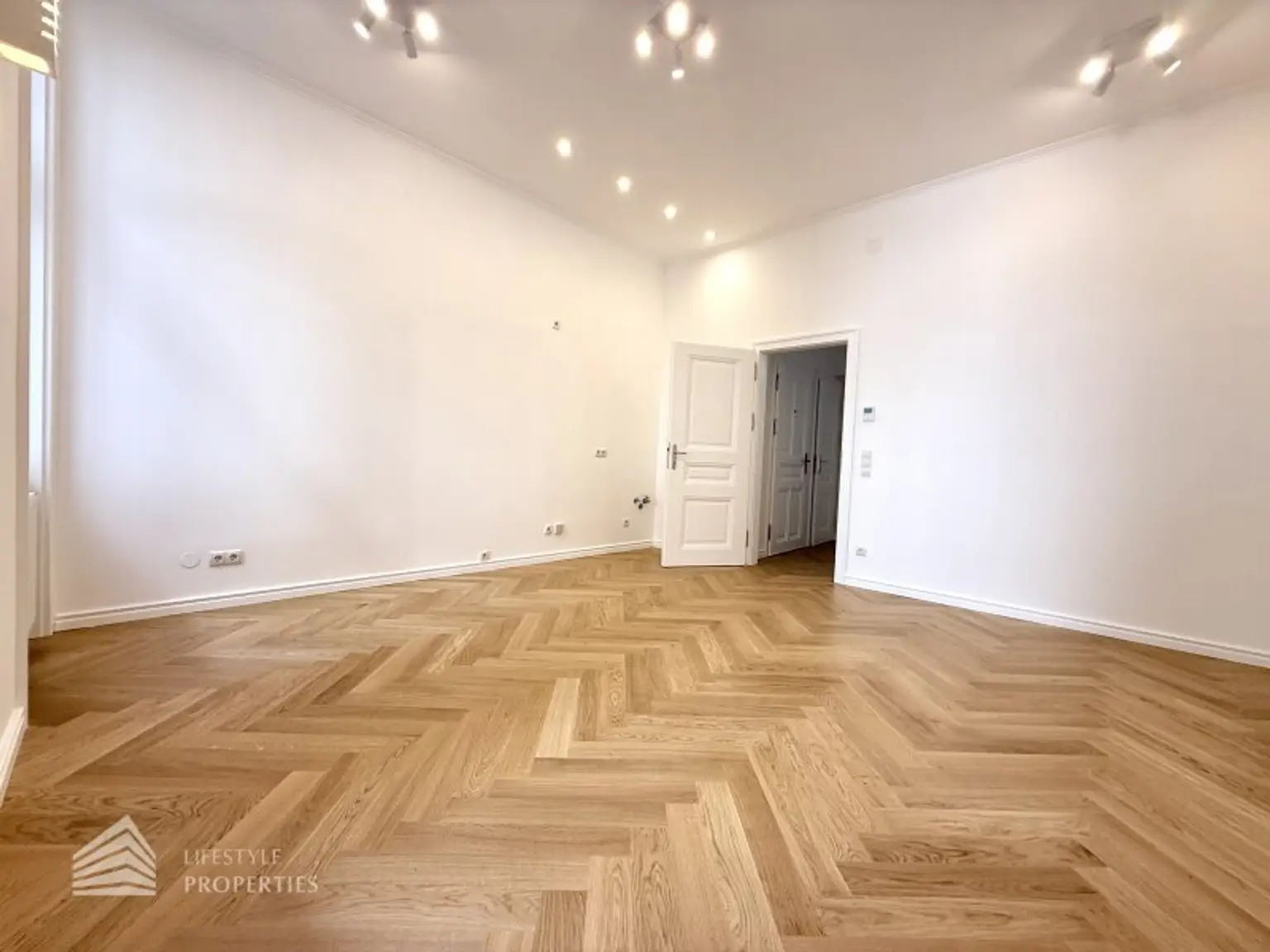Helle Garconniere Erstbezug, Nähe Palais Liechtenstein
