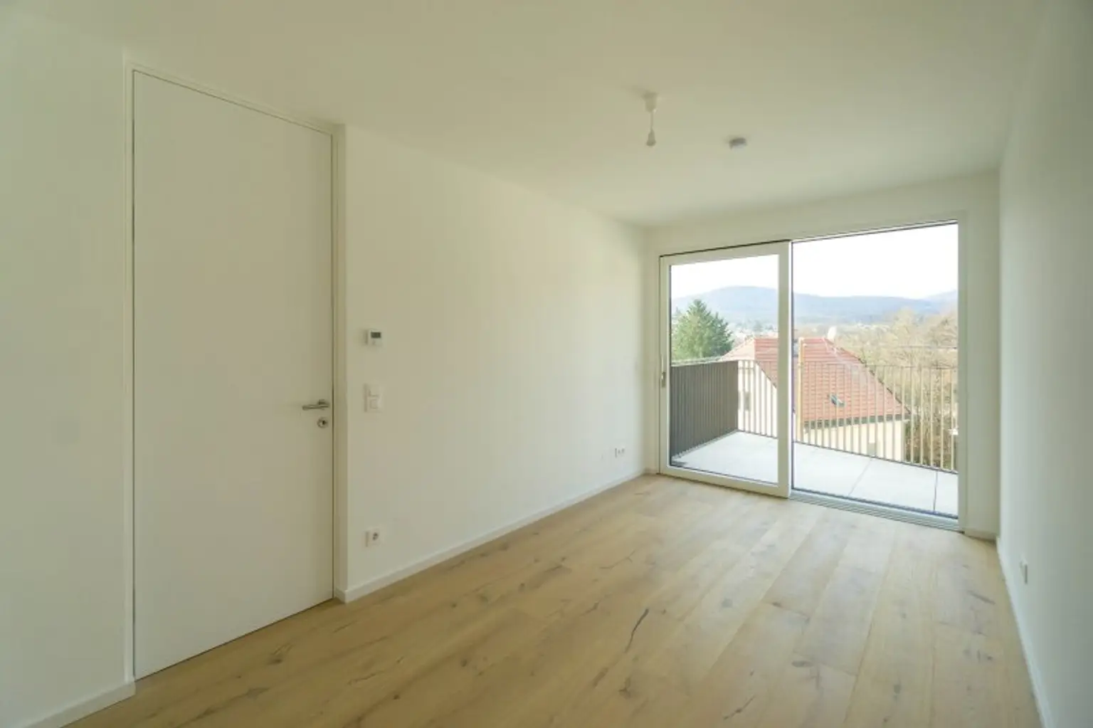 Zimmer 1 mit Balkonausgang