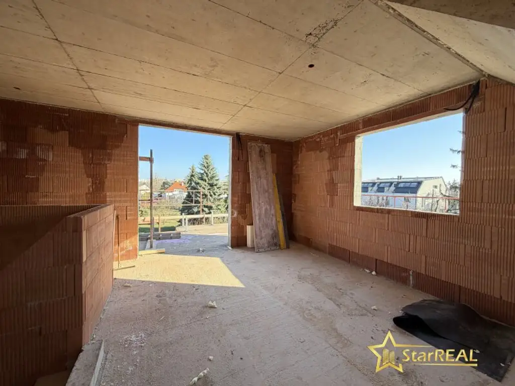 TOP U-BAHN-ANBINDUNG! EINFAMILIENHAUS MIT KELLER. 210m² GARTEN!  PROVISIONSFREI für den Käufer.