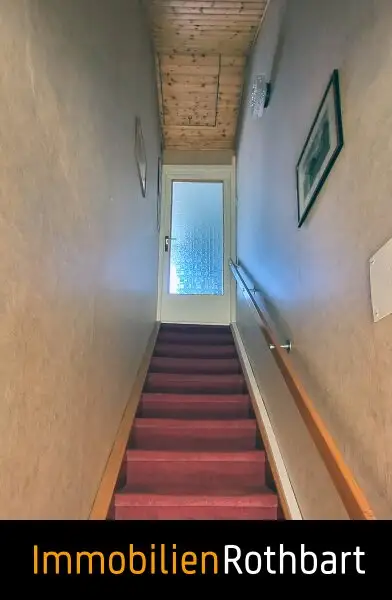 Eckreihenhaus mit Grund und kleinem Vorgarten in ruhiger Wohngegend!