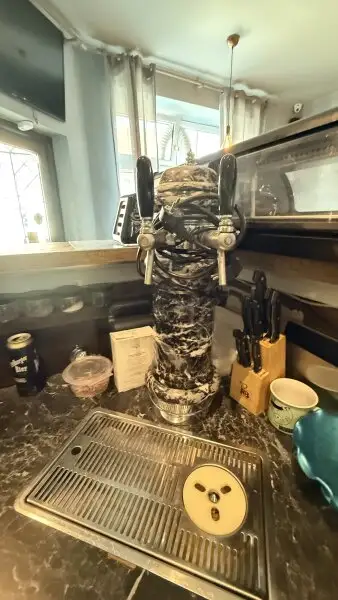 Gastronomielokal zur Miete: Bar, Kaffe, Imbiss, Konditorei mit hofseitigem Gastgarten und Betriebsanlagengenehmigung bis 02:00!
