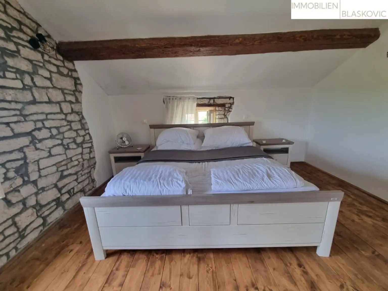 Juwel - Restauriertes Steinhaus mit Pool und Meerblick