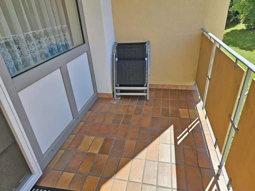 3 Zimmer, mit Loggia , Carport