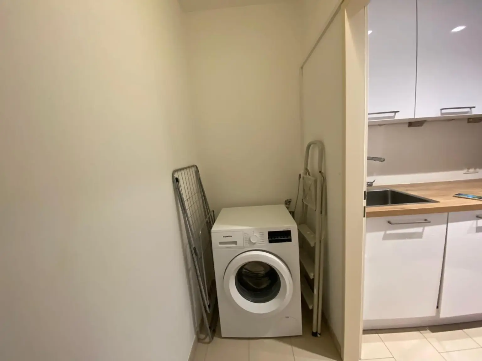 Abstellraum mit Waschmaschine