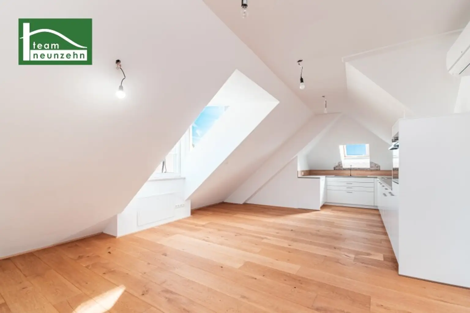 Maisonette mit Flair: 4-Zimmer-Wohnung mit Balkon & Dachterrasse in 1130 Wien!