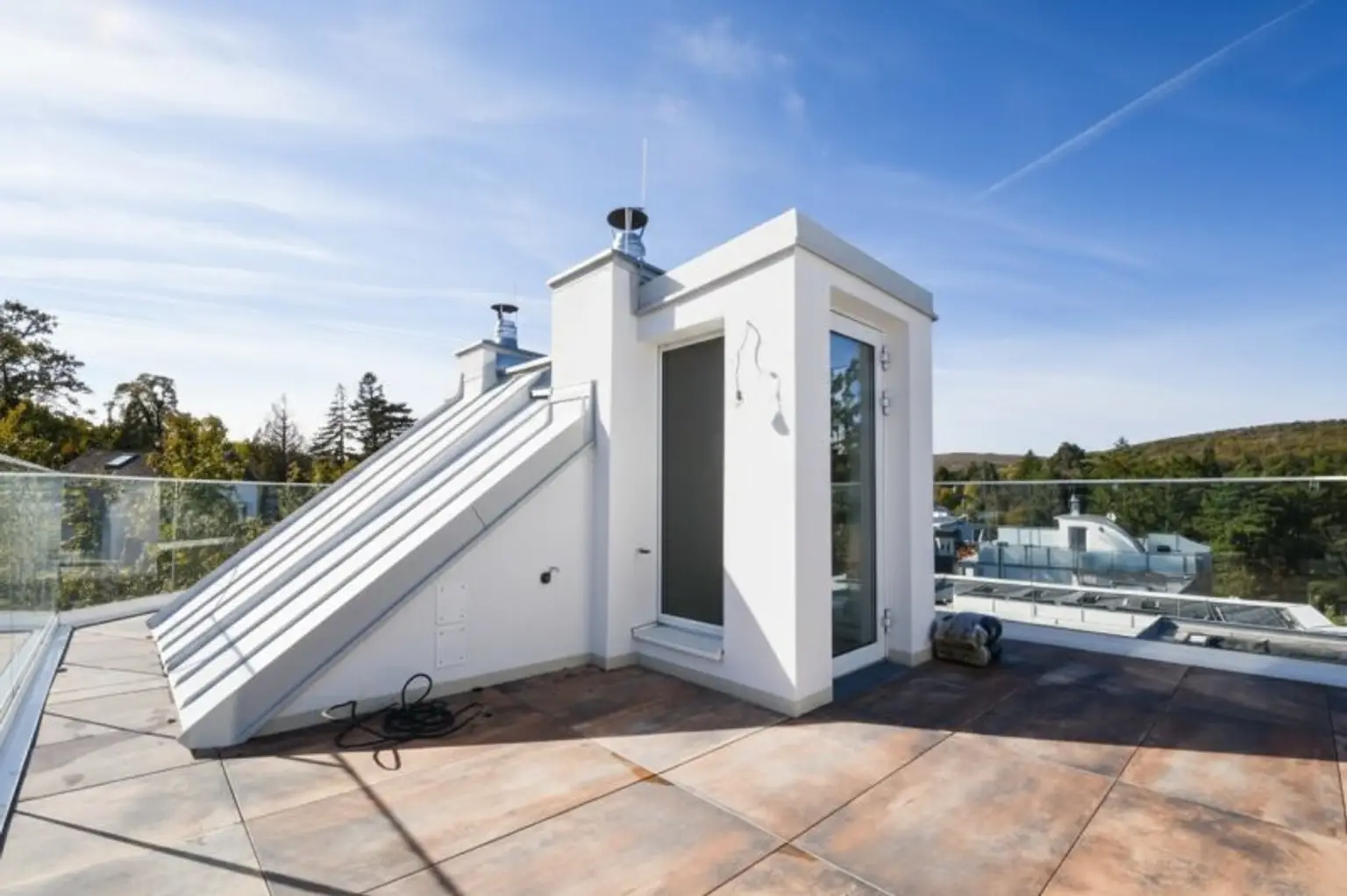 THE UNIQUE HILL SIDE RESIDENCES