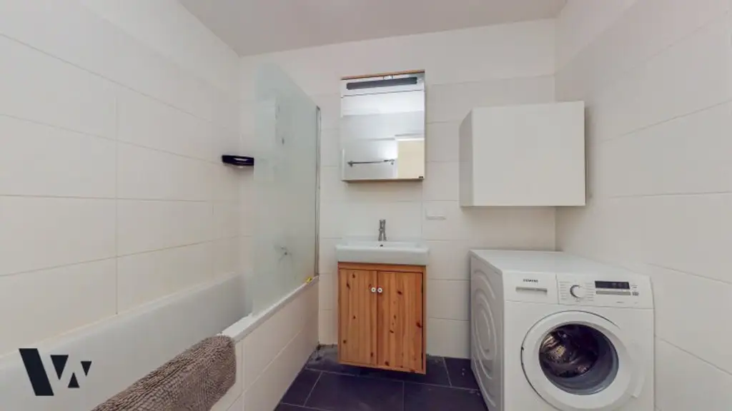 VOLLMÖBLIERTE MAISONETTE MIT LOGGIA IN DONAUSPITAL NÄHE