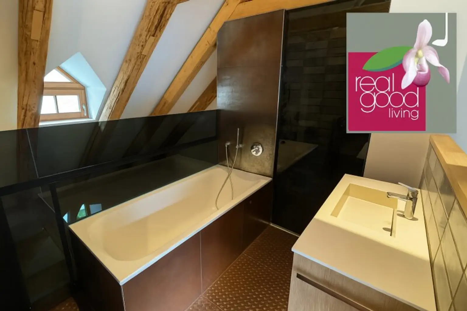 4-Zimmer-Dachgeschoßwohnung mit Galerie & Terrasse in unmittelbarer Nähe zu Karmelitermarkt