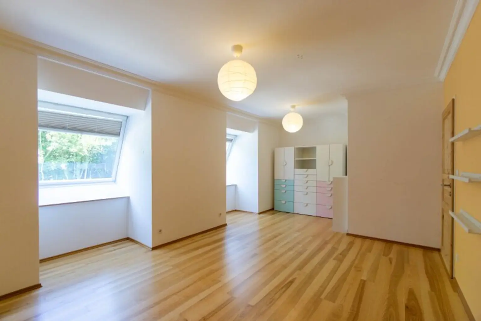 Dachterrassenwohnung vom Feinsten! Komfort und Ruhe im Grünen auf knapp 100 m²