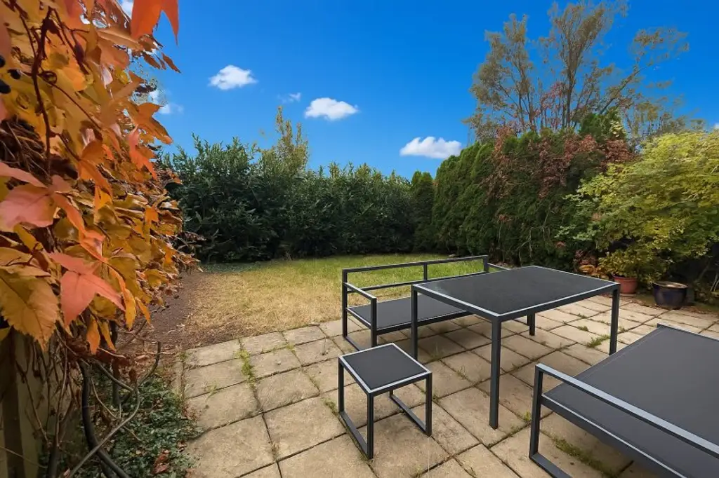 Familienidylle auf 4 Etagen in Essling I ca. 209m² benutzbare Fläche I Kamin I Naturnah & top Anbindung