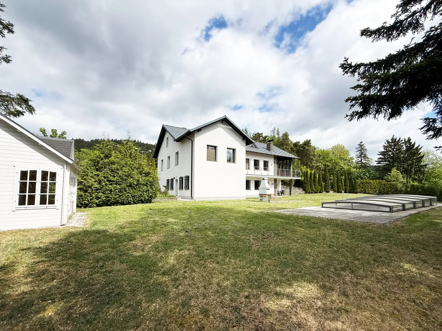 Aussenaufnahme Haupthaus