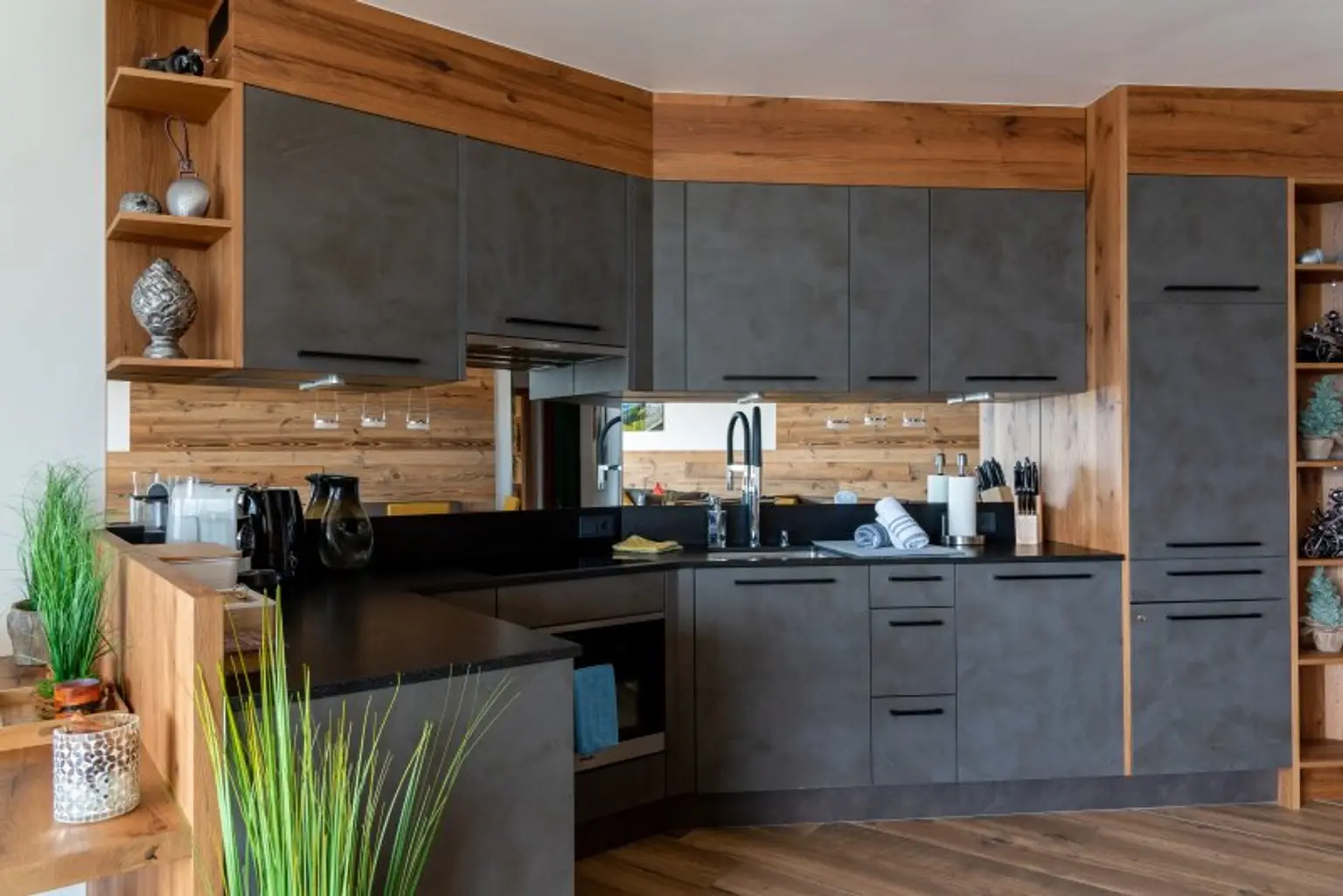 3-Zimmer-Luxus-Wohnung mit touristischer Vermietung, Garten und traumhaftem Seeblick in Zell am See