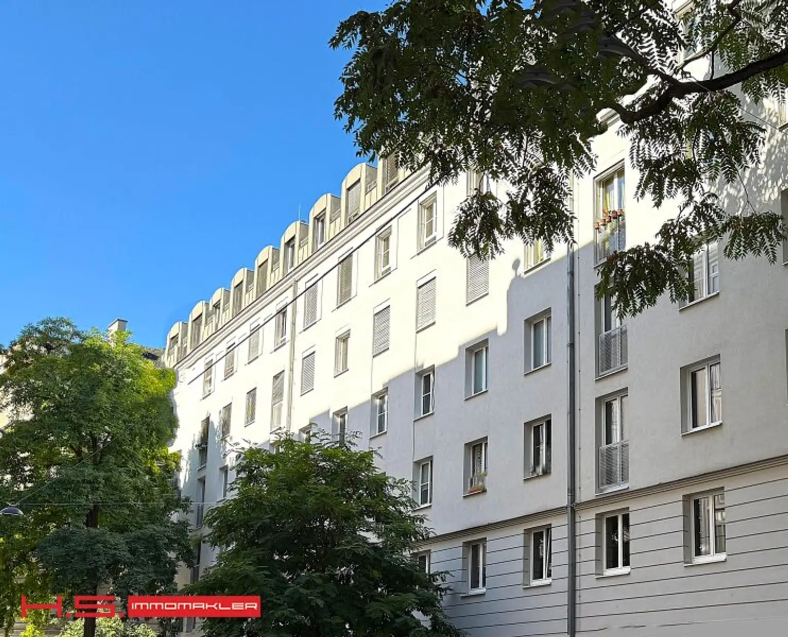 TOPLAGE  - KEIN MRG  -   CITYAPARTMENT - NEUBAU (2023 generalrenoviert) - 5. LIFTSTOCK - GARAGENOPTION - GRÜN- FERNBLICK