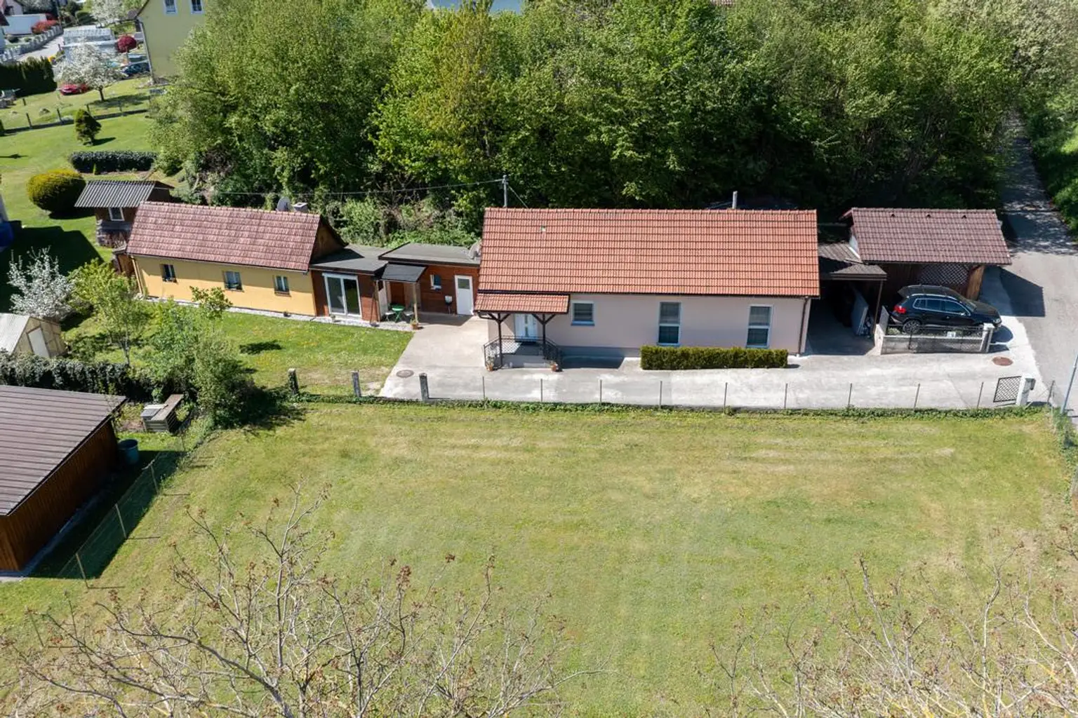Außenansicht Wohnhaus 1 und Wohnhaus 2