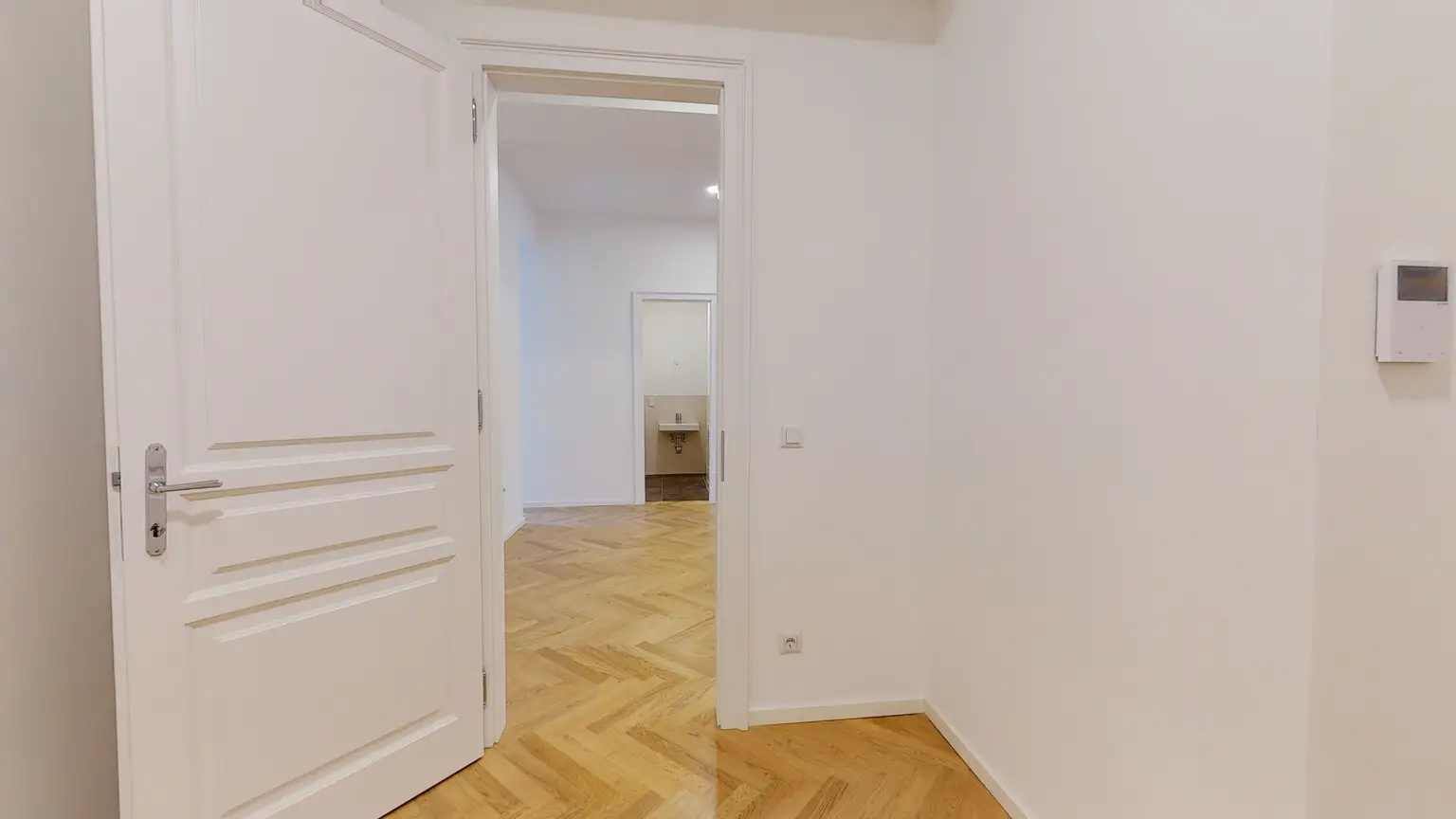 "Urban Oasis" - Moderne Altbauwohnung mit einzigartiger Raumhöhe und Terrasse