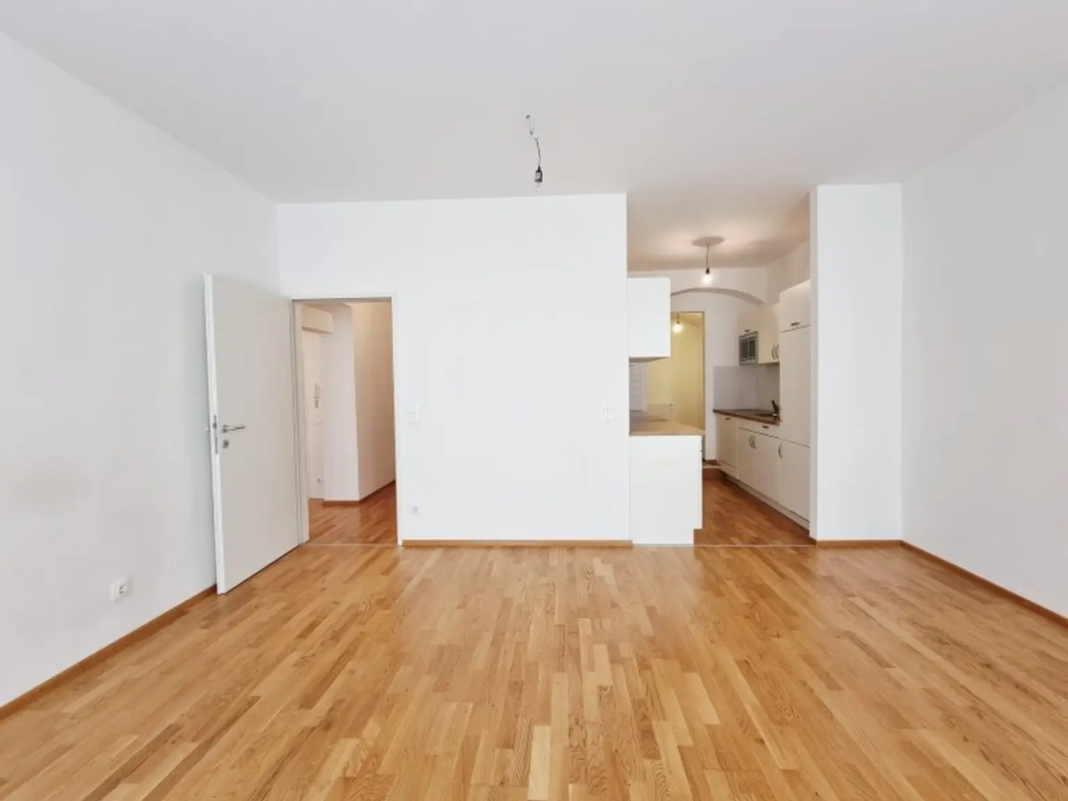 Historischer Charme trifft modernes Wohnen – 2,5-Zimmer-Wohnung in der Rathausgasse