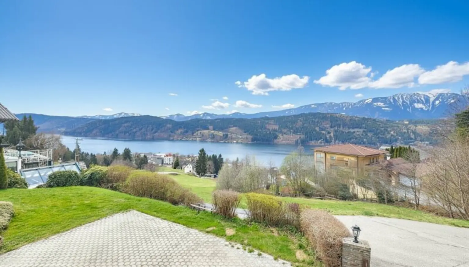 Aussicht - Haus - Millstatt - kaufen - KI_generiert-Himmel