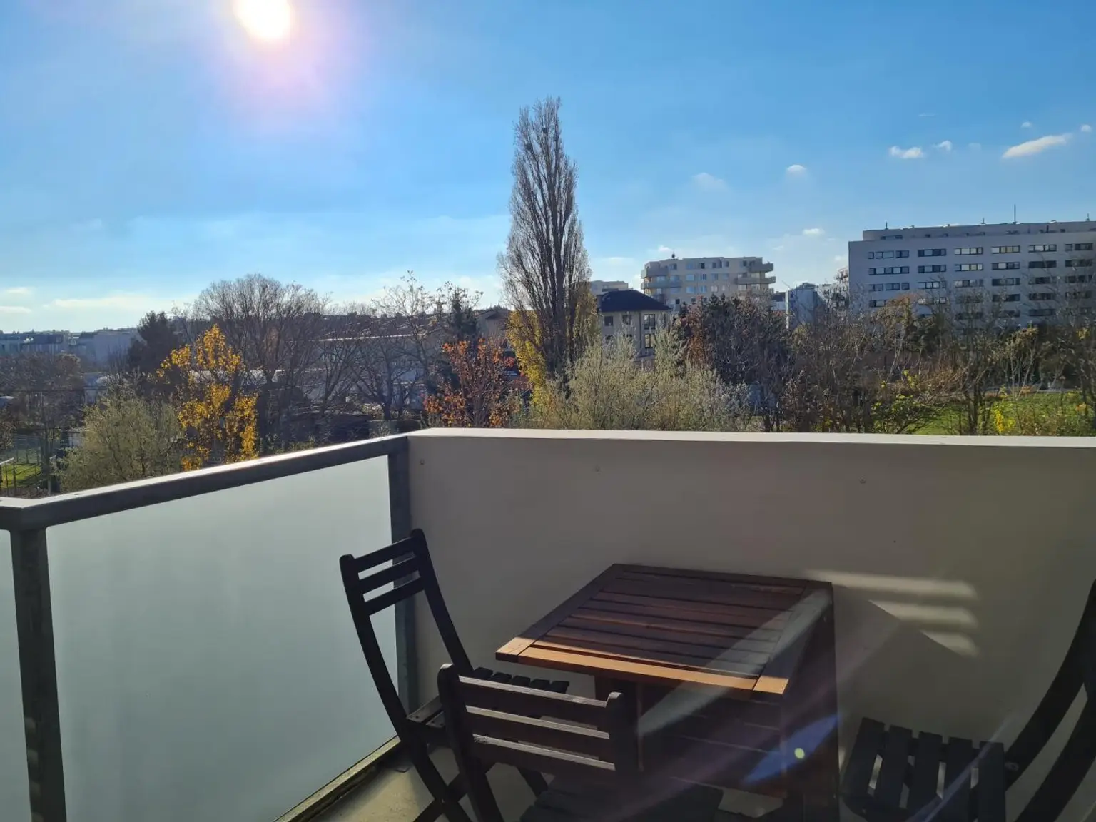 Beim Gasometer: Top-moderne Neubauwohnung mit 9,29m² SÜDWEST-Balkon/Loggia - U3 Nähe!!