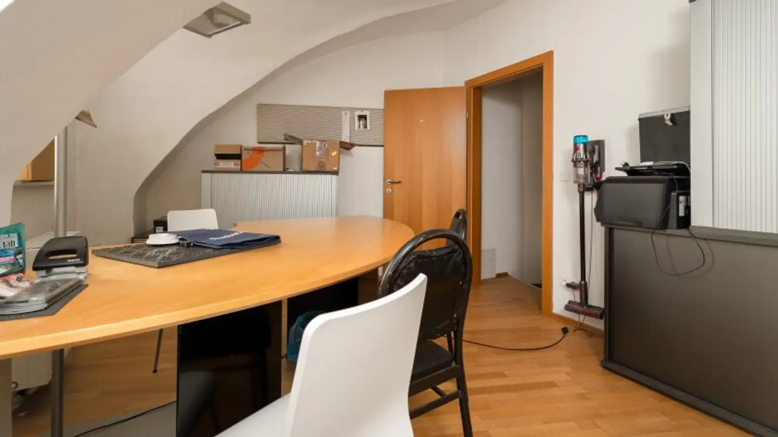 Zimmer (derzeit als Büro genutzt)