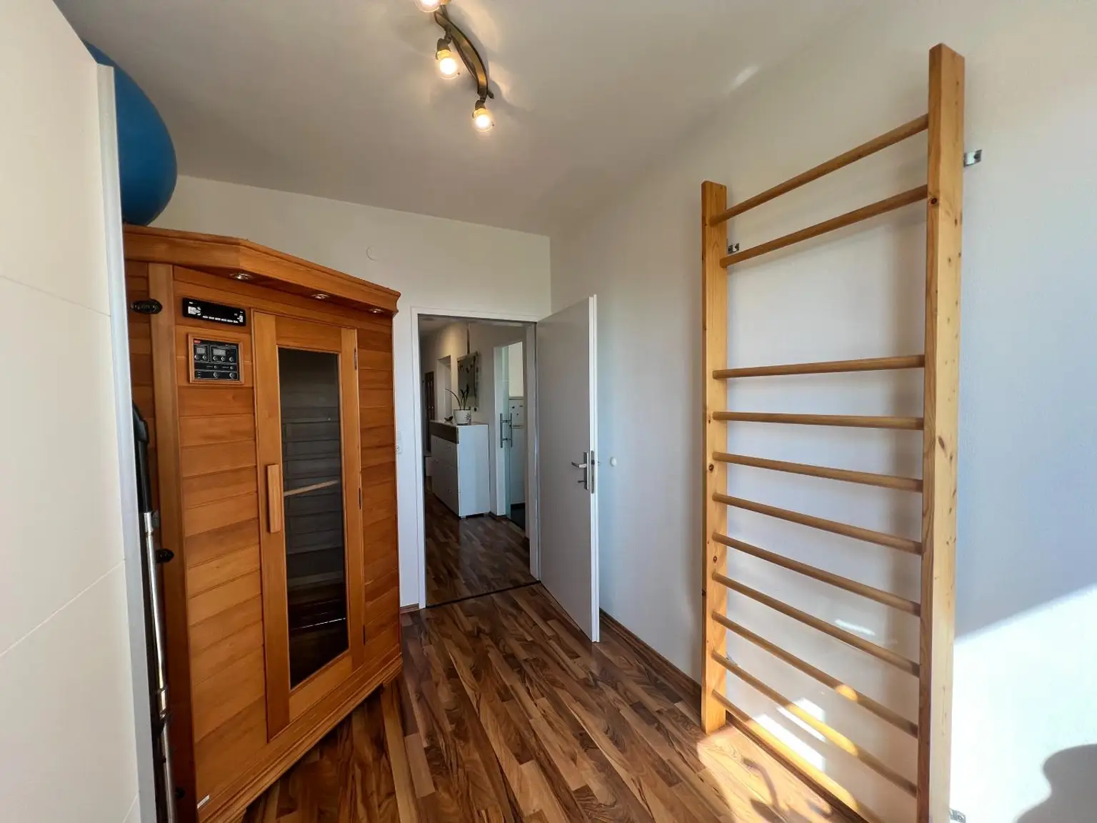 Großzügige 3-Zimmer-Wohnung mit Loggia in zentrumsnaher Lage