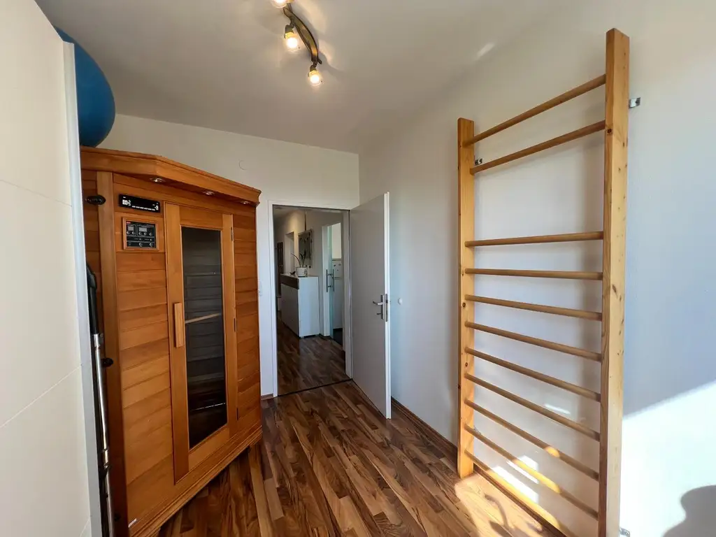 Großzügige 3-Zimmer-Wohnung mit Loggia in zentrumsnaher Lage