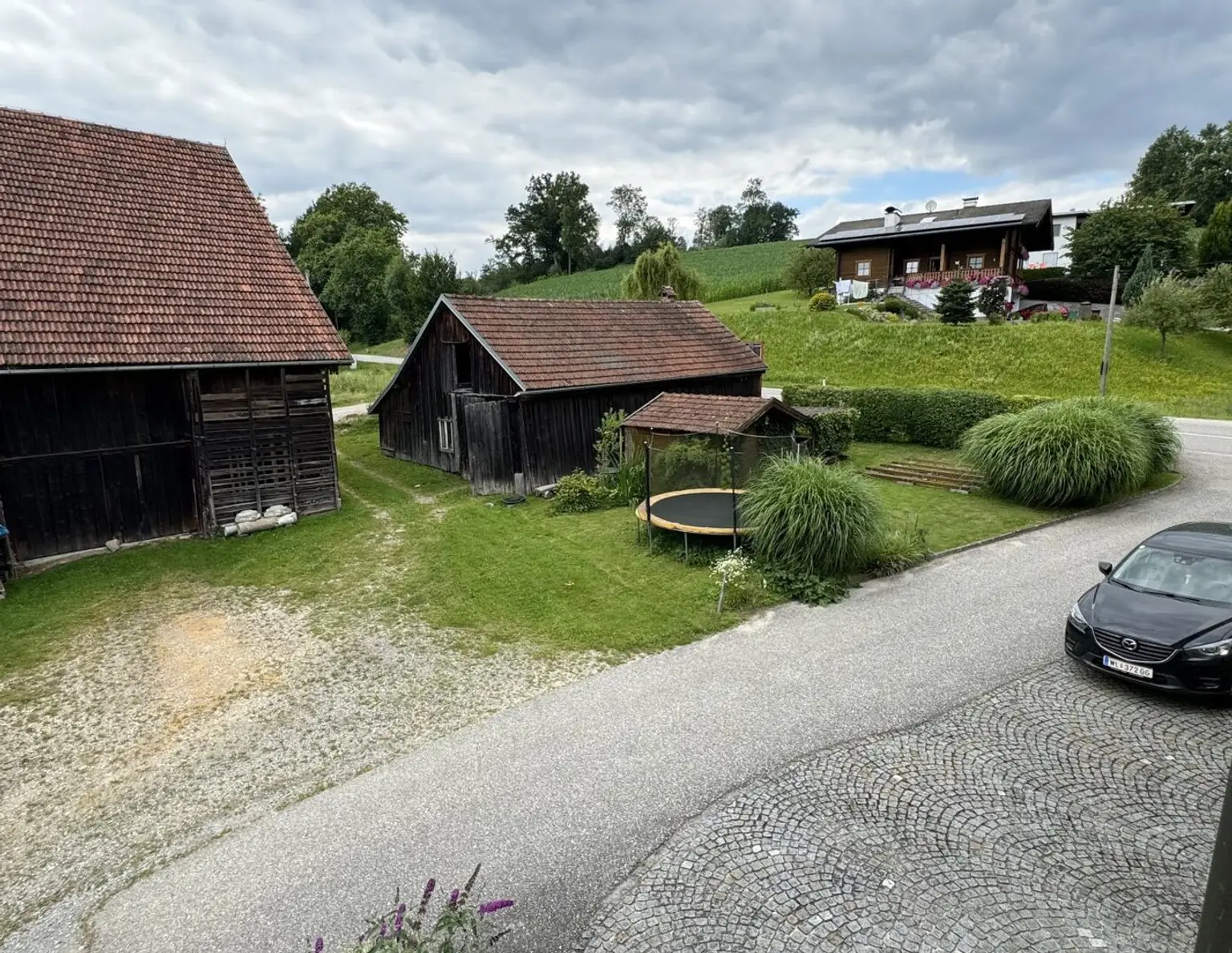 EINMALIGE GELEGENHEIT - ZWEIFAMILIENHAUS / DOPPELHAUS MIT SEHR VIEL POTENTIAL