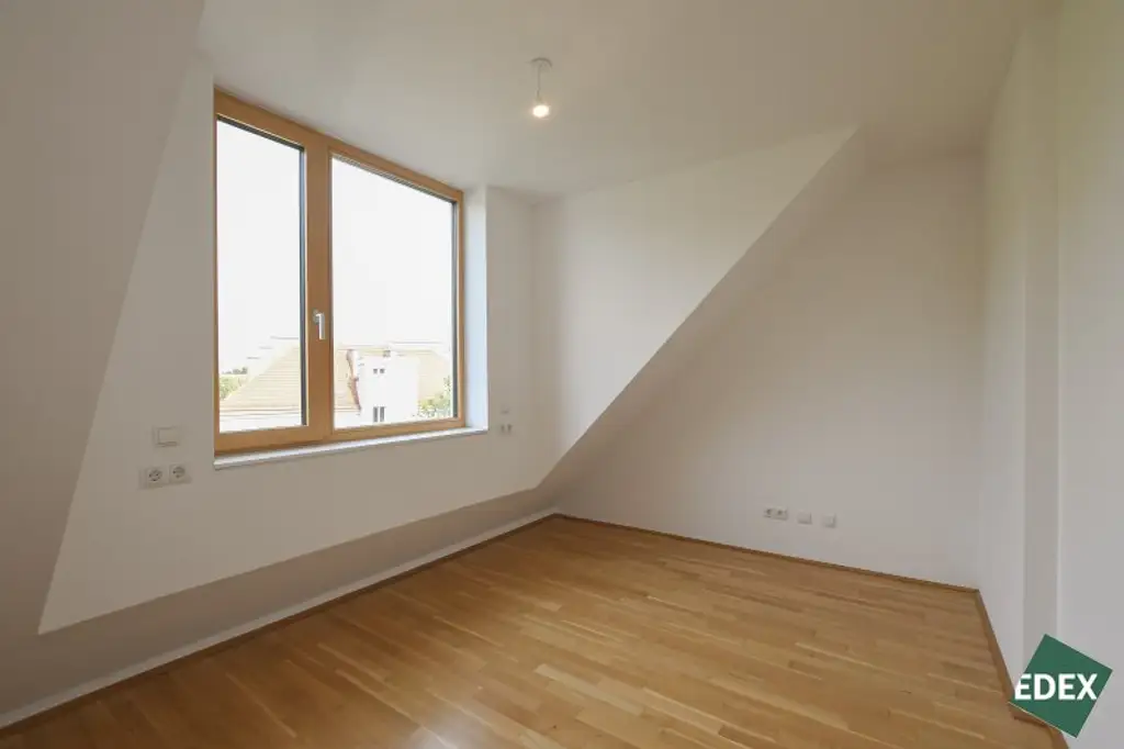 Sandleiten 64 | Klimatisierte 2-Zimmer-Dachgeschosswohnung mit Terrasse in Hofruhelage