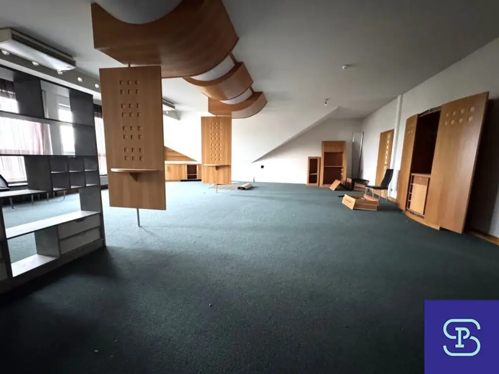 Preiswerte 101m² Büroeinheit mit Hauszentralheizung Nähe Rautenweg - 1220 Wien