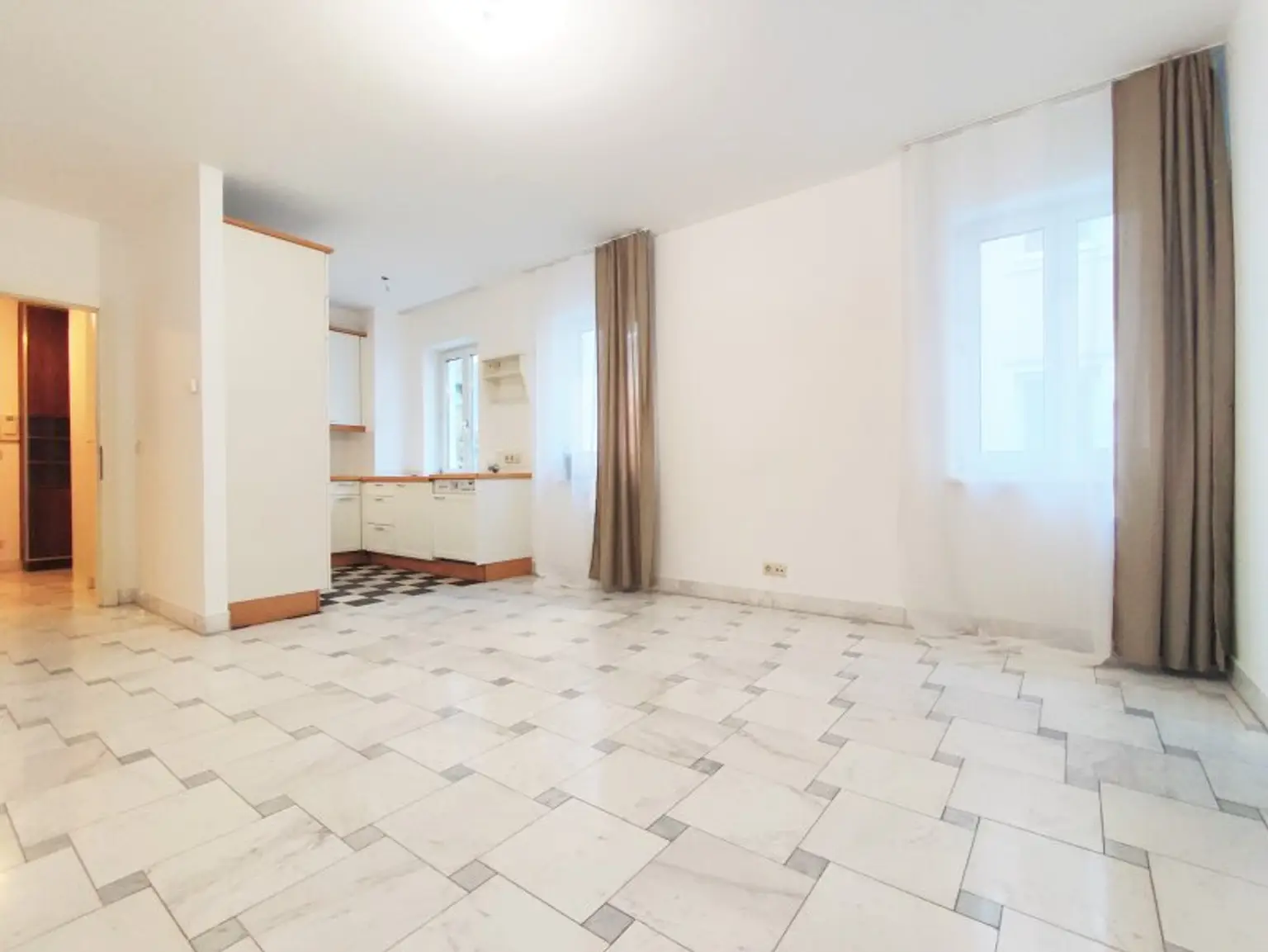 OASE TRIFFT STADT. Hofseitiges Wohnen in der Lindengasse