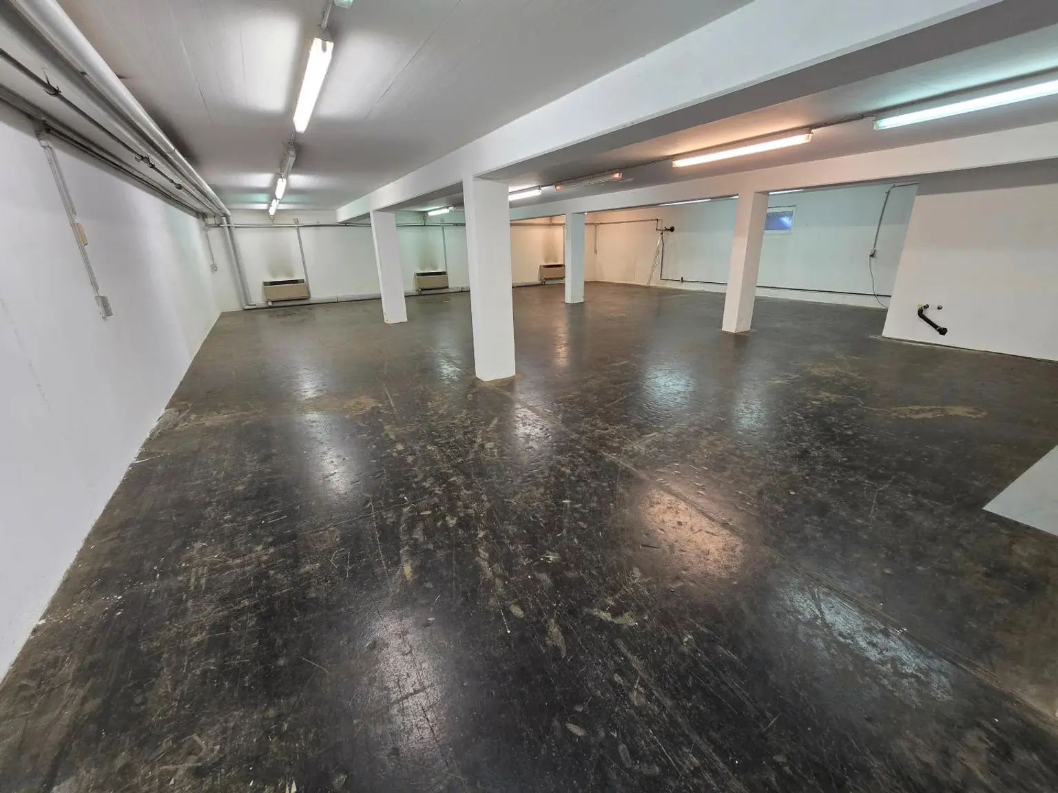 FLEXIBEL nutzbare Hallenflächen, von 53 - 328 m² für IHR GEWERBE