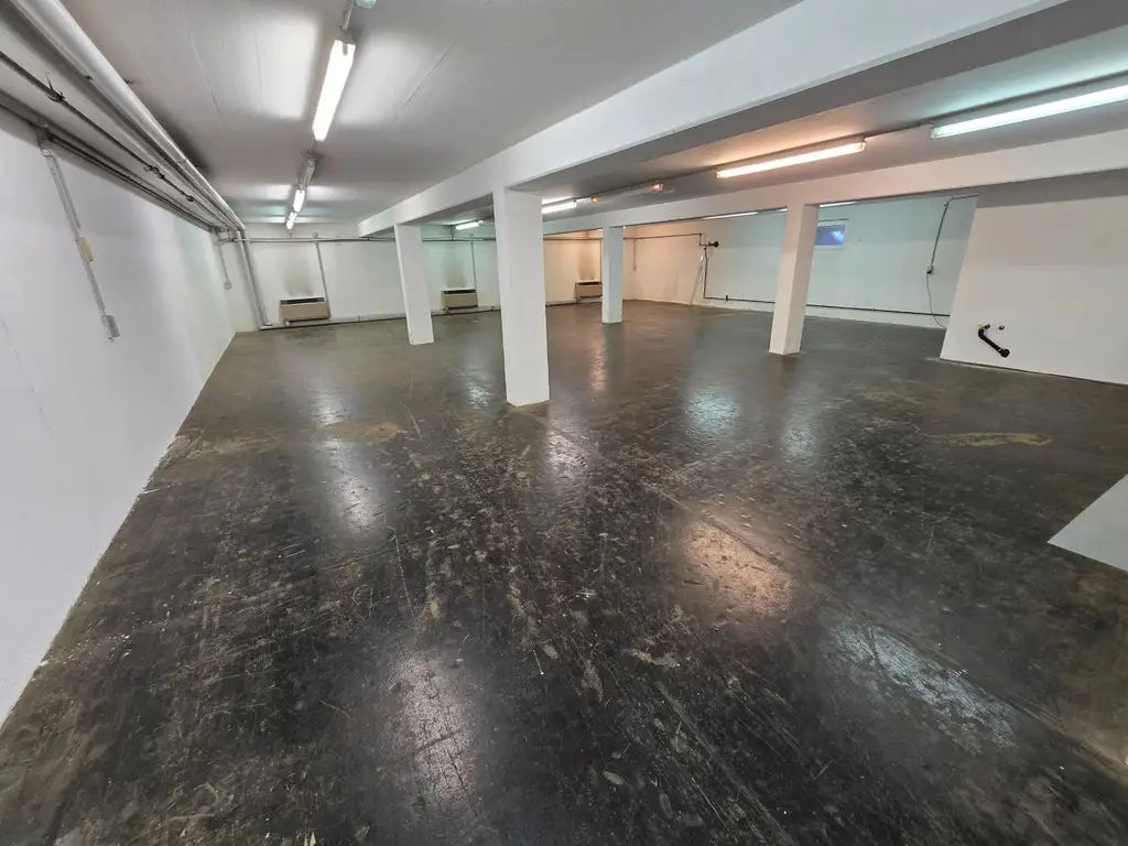 FLEXIBEL nutzbare Hallenflächen, von 53 - 328 m² für IHR GEWERBE