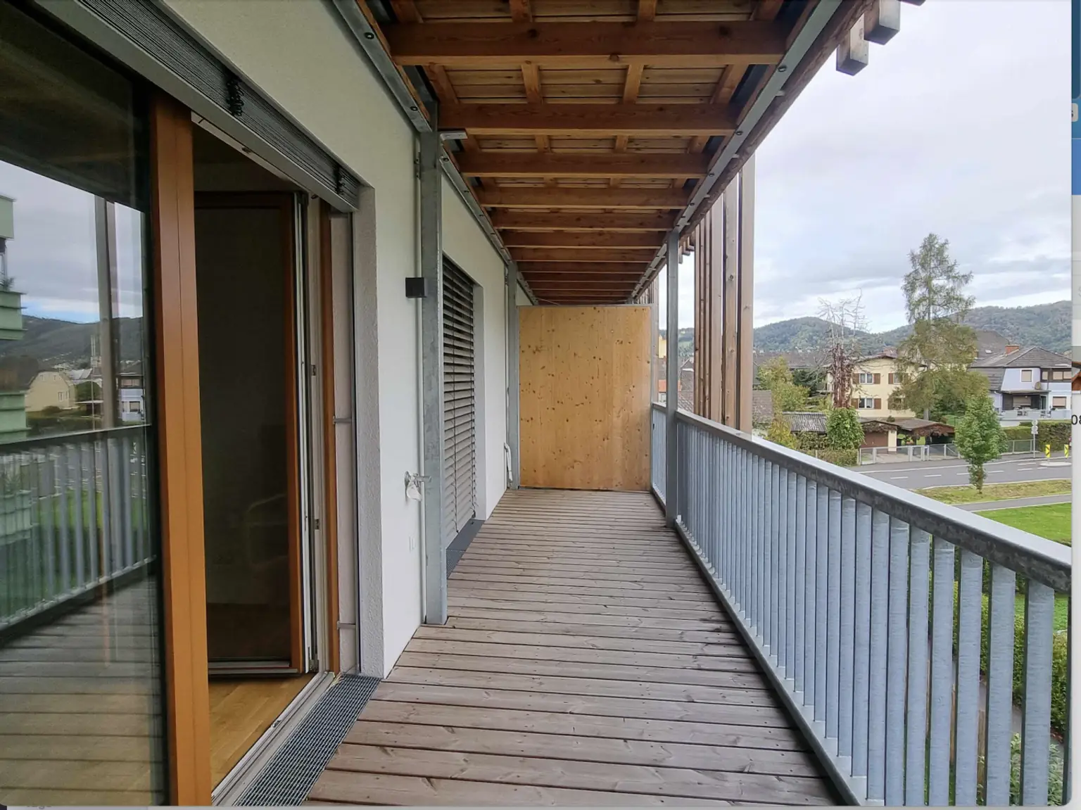 Stylisch wohnen in der Nähe von Don Bosco – 2 Zimmer & XL-Balkon