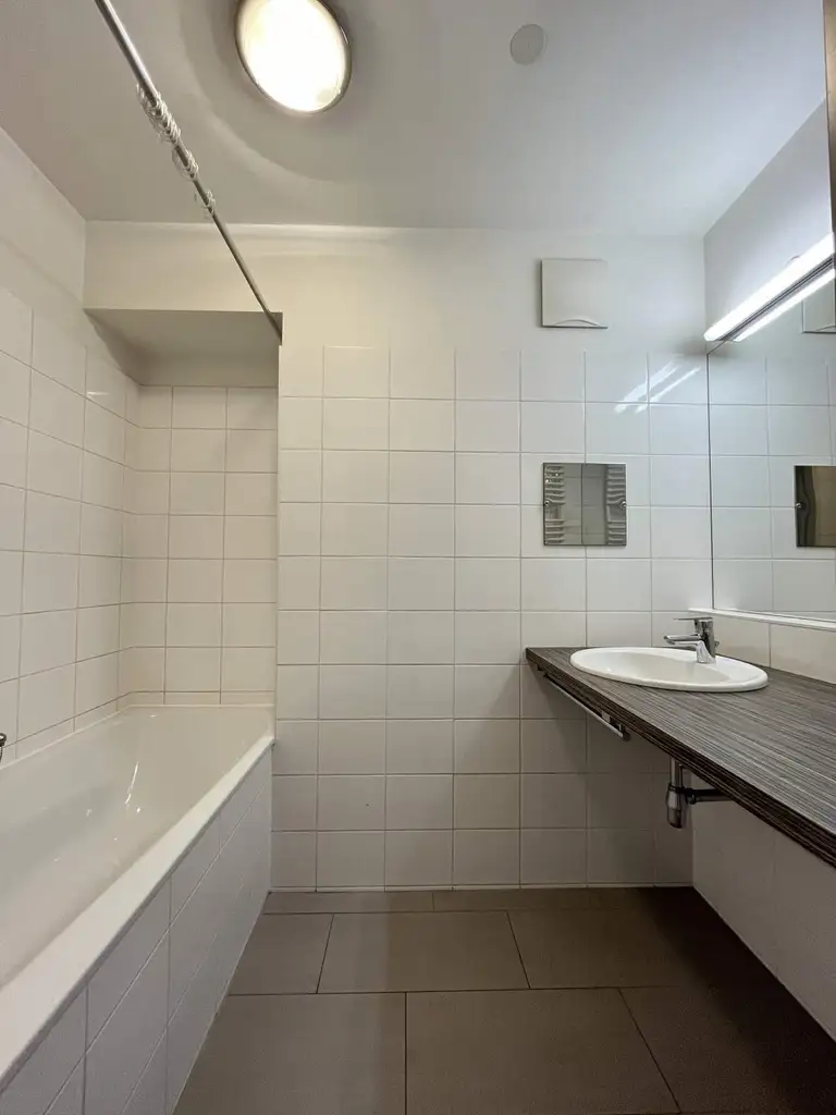 Hervorragend geschnittene 2-Zimmer-Wohnung mit Wintergarten!