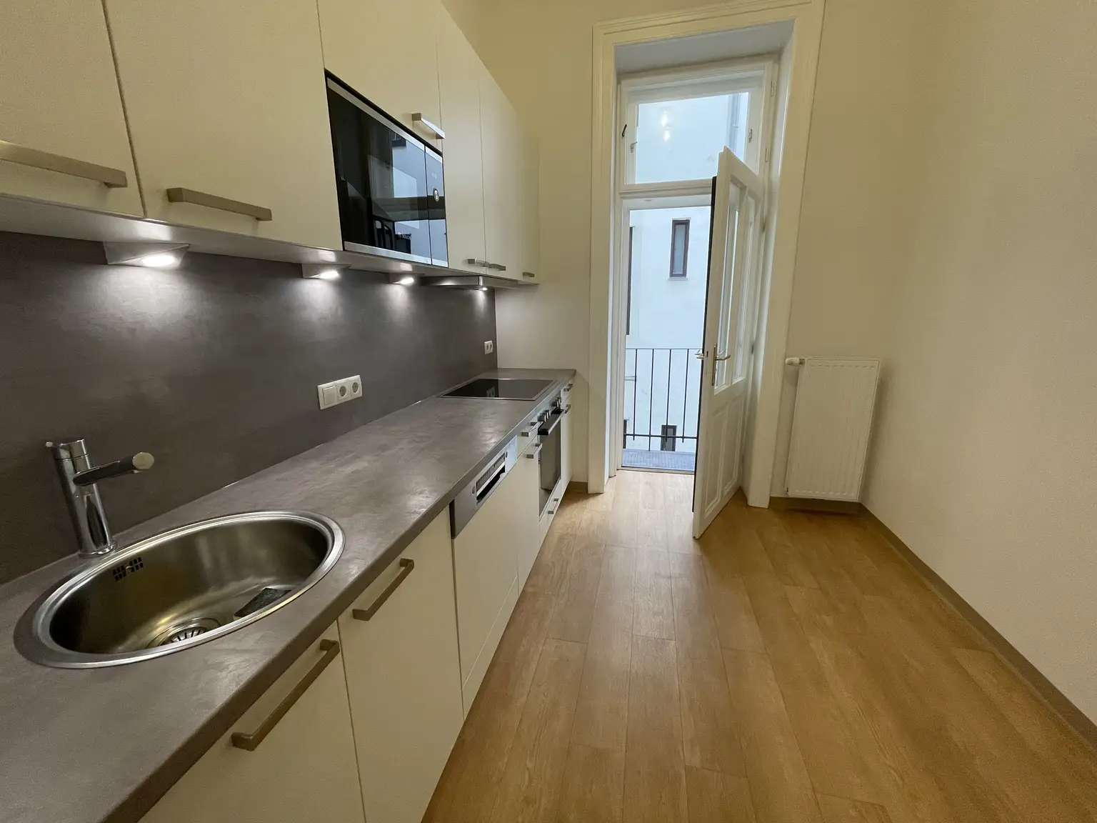 Charmante 4-Zimmer-Altbauwohnung in ruhiger Straße nahe Belvedere